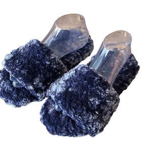 Unbranded Fuzzy Slip On Slippers House Shoes Blue‎ Size 7-8